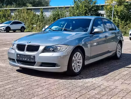 BMW Série 3 318i 2.0 143