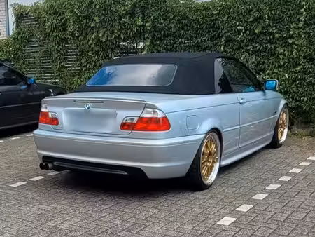 BMW Série 3 330i 3.0 231