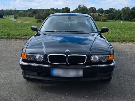 BMW Série 7 735i 3.5 238