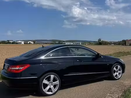 Mercedes-Benz Classe E E 250 2.1 150 Avantgarde