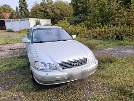 Opel Omega 2.2 144 Elegance