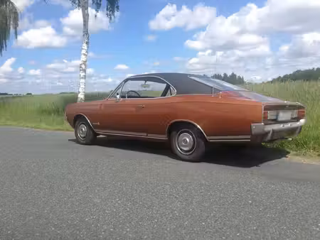 Opel Commodore