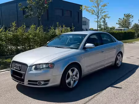 Audi A4 S4 V6 3.2 FSI 256 quattro