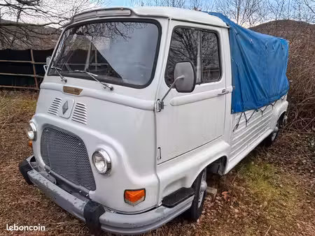 Renault Estafette 