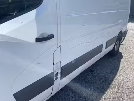 Renault Master 2.3 dCi 130