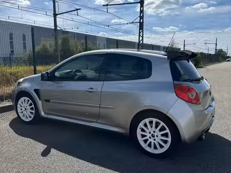 Renault Clio RS 2.0 203