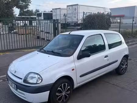 Renault Clio 1.4 75