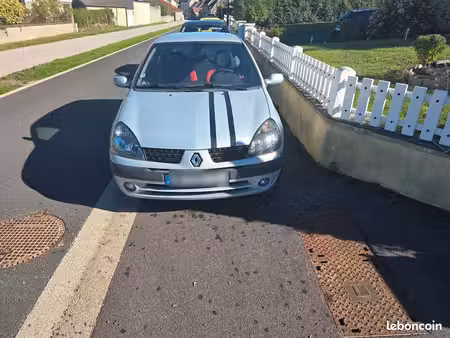 Renault Clio 1.4 98