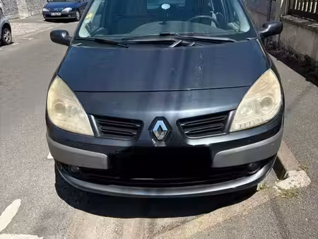 Renault Scénic 1.9 dCi 130