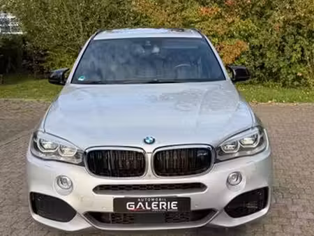 BMW X5 M50d 3.0 381