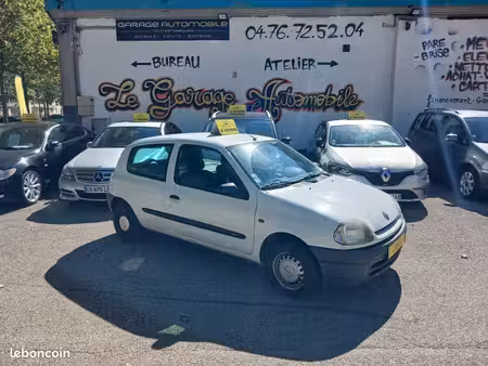 Renault Clio 1.9 D 65