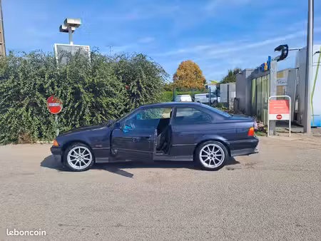 BMW Série 3 316i 1.6 102