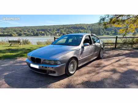BMW Série 5 540i V8 4.4 286