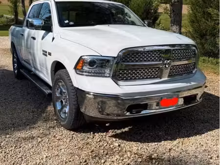 Dodge RAM 1500 V8 5.7