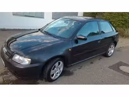 Audi A3 1.6 102 Ambiente