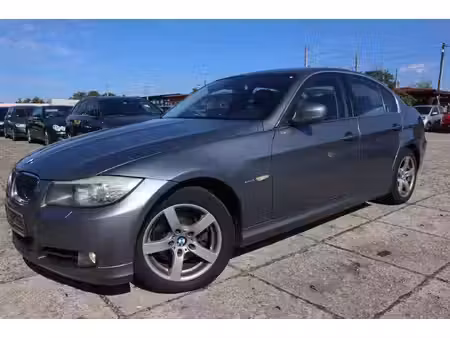 BMW Série 3 318i 2.0 143