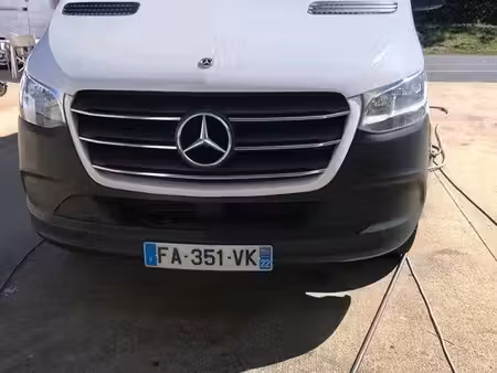 Mercedes-Benz Sprinter 211 2.1 114