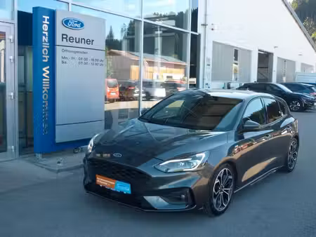 Ford Focus 1.5 182 ST Line