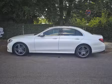 Mercedes-Benz Classe E E 220 AMG Line 4Matic