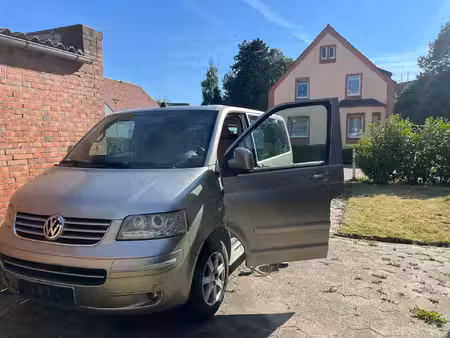 Volkswagen Transporter T5 2.5 TDI 174 Confortline
