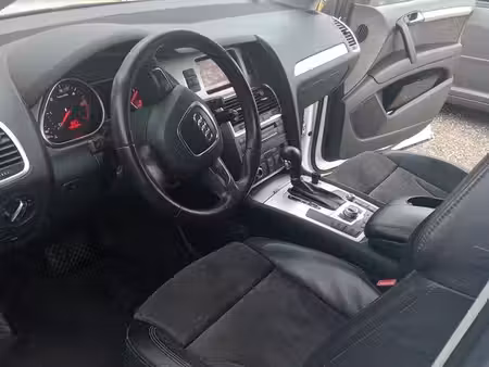 Audi Q7 V6 3.0 TDI 240 quattro
