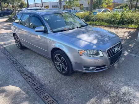 Audi A4 V6 2.7 TDI 180
