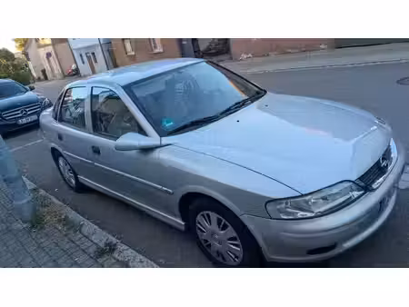 Opel Vectra 1.8 115