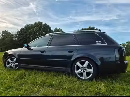 Audi A6 V6 2.4 170