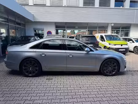 Audi A8 V8 4.2 TDI 385 quattro