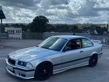 BMW Série 3 325i 2.4 192
