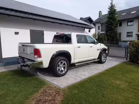 Dodge RAM 1500 V8 5.7