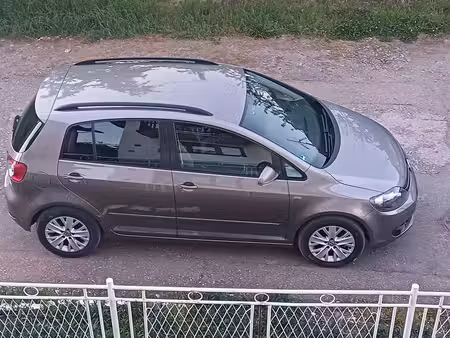 Volkswagen Golf 1.6 TDI 105