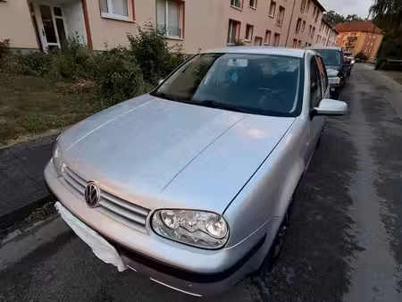 Volkswagen Golf 1.4 75