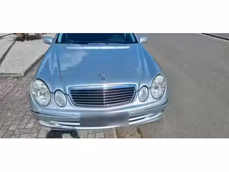 Mercedes-Benz Classe E E 240 V6 2.6 Avantgarde