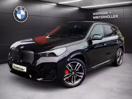 BMW iX1 