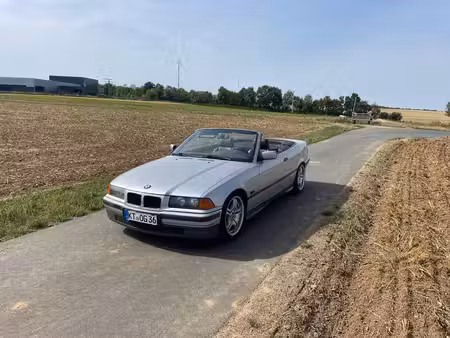 BMW Série 3 318i 1.8 115