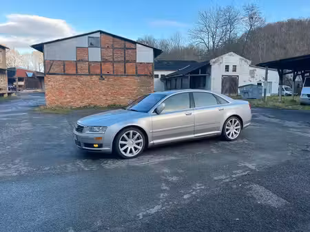Audi A8 V8 4.2 MPI quattro
