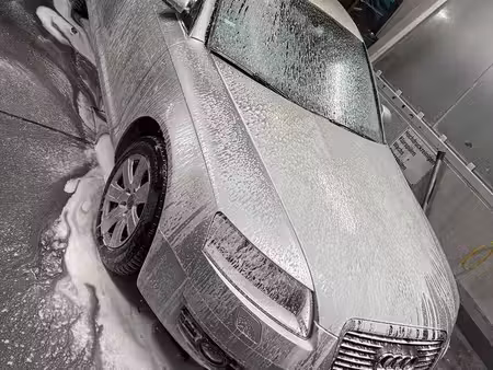 Audi A6 V6 2.4 177