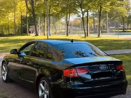 Audi A4 V6 2.7 TDI 190 S line