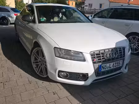 Audi A5 S5 V8 4.2 FSI 354 quattro