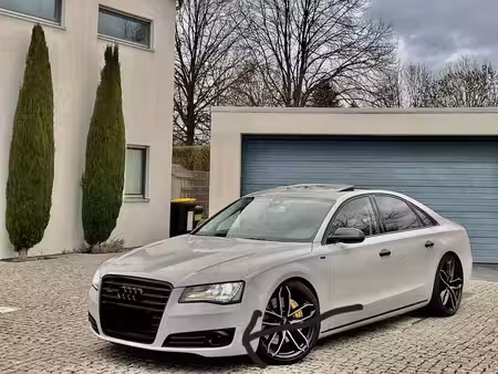 Audi A8 V8 4.2 TDI quattro