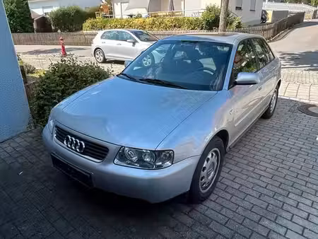 Audi A3 1.6 102