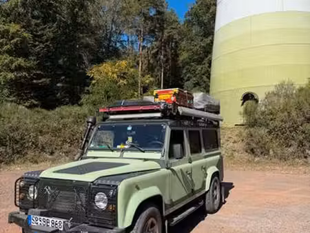 Land Rover Defender 2.0 122
