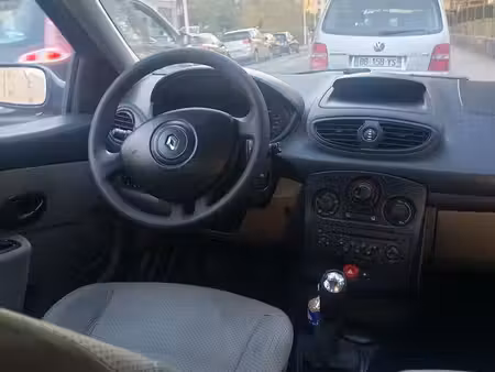 Renault Clio 1.4 98