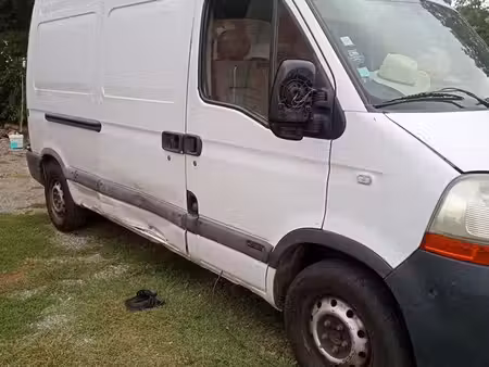 Renault Master 2.5 dCi 120