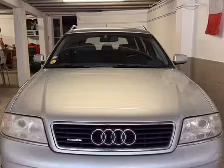 Audi A6 V6 2.4 165