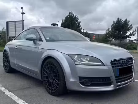 Audi TT 2.0 TFSI 200 S line