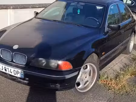 BMW Série 5 525TDS 2.5 143
