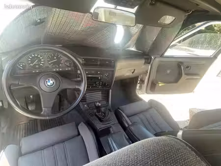 BMW Série 3 320i