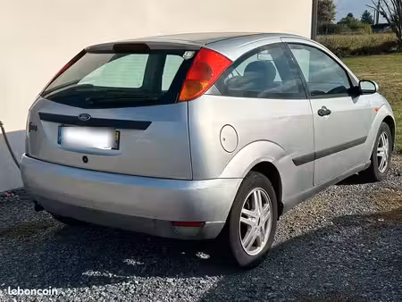 Ford Focus 1.6 100